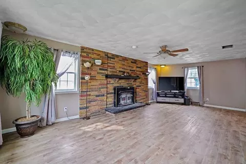56 Duke St, Fall River, MA 02724 photo 9