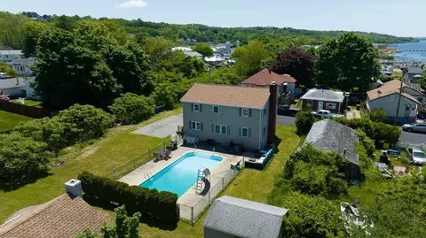 56 Duke St, Fall River, MA 02724 photo 4