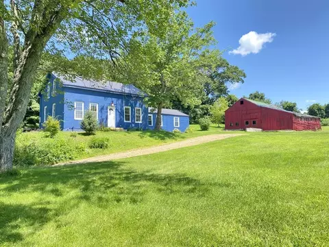 22 Brookfield Rd, North Brookfield, MA 01535