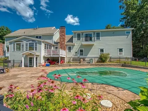 35 Jacob Dr, Mansfield, MA 02048 photo 3