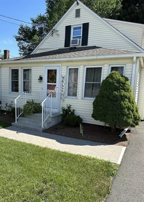25 Beckwith Ave, Westfield, MA 01085