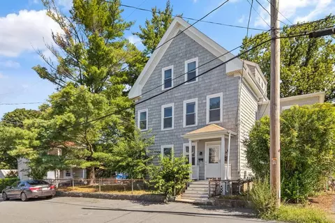 52 Crescent St, Swampscott, MA 01907
