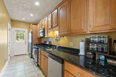 8 Common St #2, Stoneham, MA 02180 photo 13