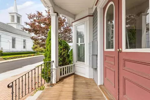 8 Common St #2, Stoneham, MA 02180 photo 4