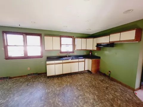 10 Rollins St, Springfield, MA 01109 photo 7