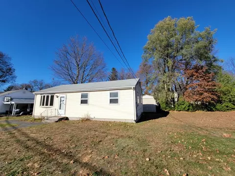 10 Rollins St, Springfield, MA 01109 photo 3