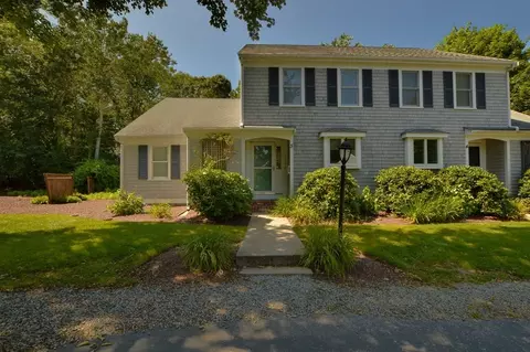 51 Carlson Ln #5, Falmouth, MA 02540