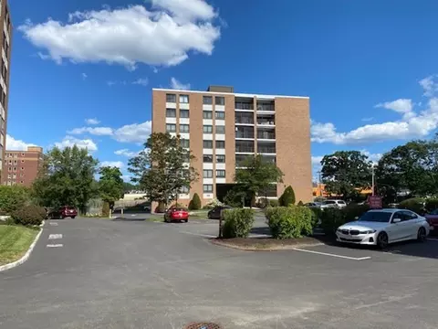 49 Melrose St #7C, Melrose, MA 02176