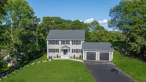 4 Twilight Rd, Saugus, MA 01906
