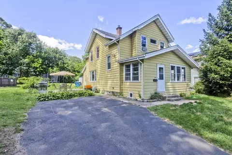 18 Hillside Ave, West Springfield, MA 01089