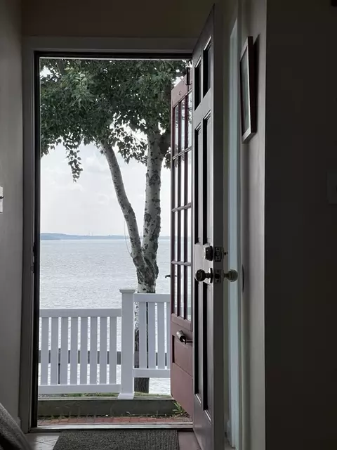 4 Marina Dr #4, Hull, MA 02045