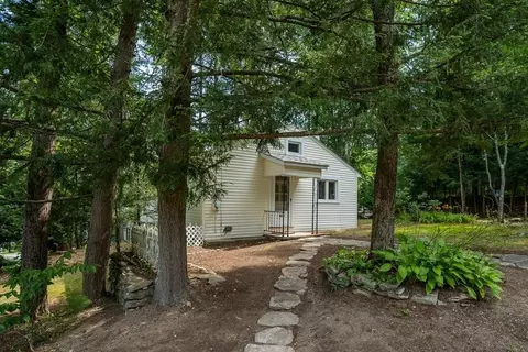 18 King Rd, Shutesbury, MA 01072