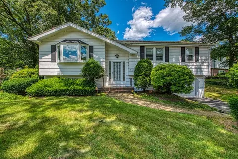 23 Marlene Ave, Brockton, MA 02301