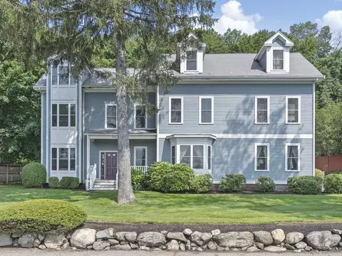 376 Waverley Oaks Rd #2, Waltham, MA 02452