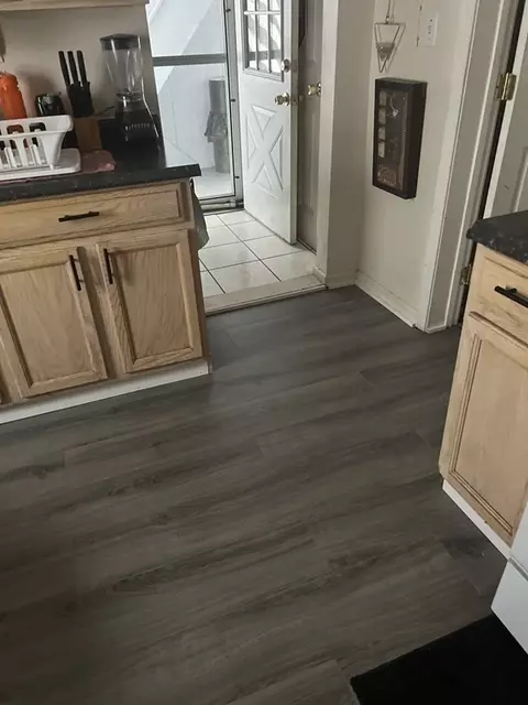 27 Briggs St, Springfield, MA 01151 photo 5