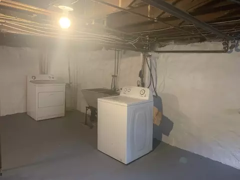 27 Briggs St, Springfield, MA 01151 photo 23