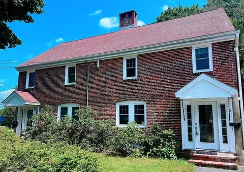 6 Saco St #00, Newton, MA 02464