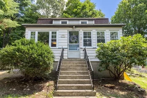 9 Bates Ave, Maynard, MA 01754