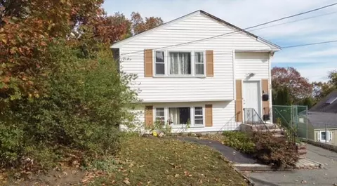 15 Overlea Ave, Saugus, MA 01906