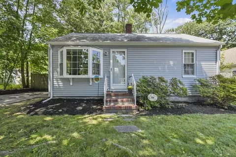 98 Thicket St, Abington, MA 02351