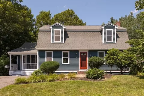 107 Elm St, Georgetown, MA 01833