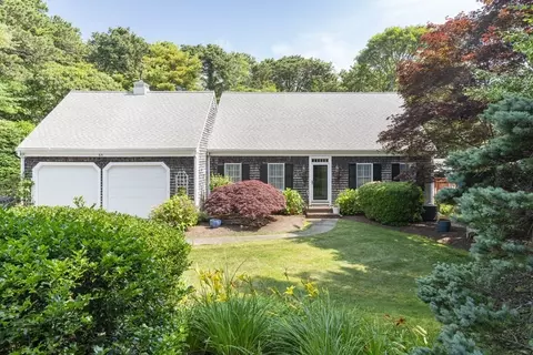 65 Chatfield Ln, Chatham, MA 02633