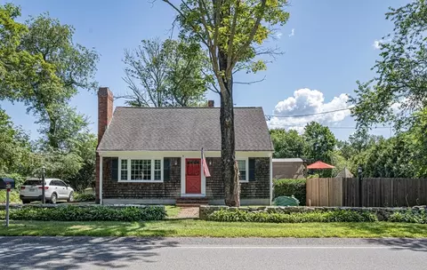 455 Chase Rd, Dartmouth, MA 02747