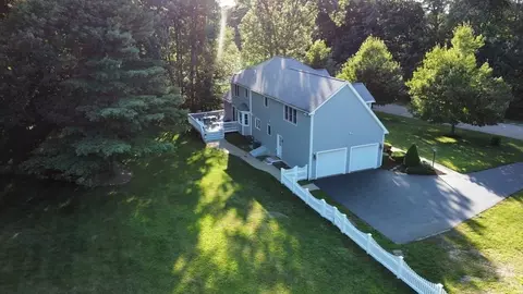 4 Wind Chime Way, Walpole, MA 02081 photo 4