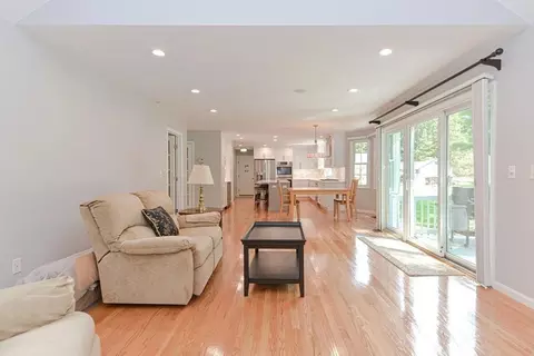 4 Wind Chime Way, Walpole, MA 02081 photo 8
