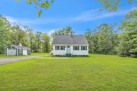 20 Winthrop St, Millers Falls, MA 01349