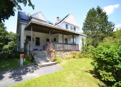 5 Prospect St, Oxford, MA 01537