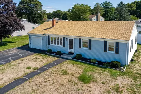 52 Kent Dr, Seekonk, MA 02771