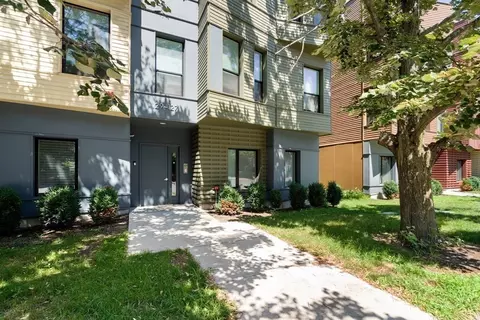 127 Hyde Park Ave #B, Boston, MA 02130