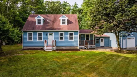 1 Canterbury Path, Carver, MA 02330