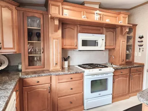 20 Jason Way, West Bridgewater, MA 02379