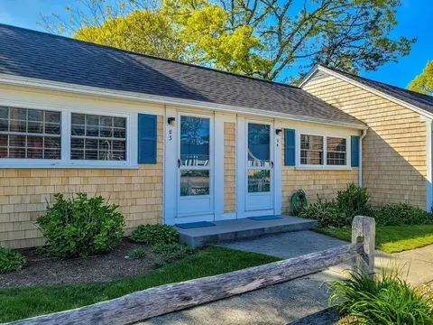 5 Polly Fisk Ln #3, Dennis, MA 02639