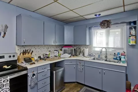 59 Berkshire St, Springfield, MA 01151 photo 9