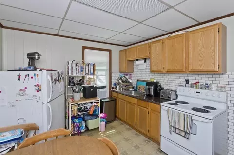 59 Berkshire St, Springfield, MA 01151 photo 14