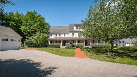 10 Friend Ct #2, Wenham, MA 01984