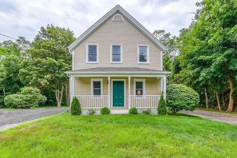 2 Fearing Hill Rd, Wareham, MA 02571
