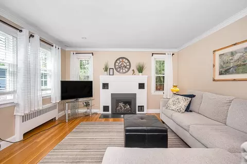 43 Brookside St, Lowell, MA 01854 photo 5