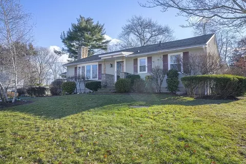 183 Glendale Rd, Attleboro, MA 02703 photo 2