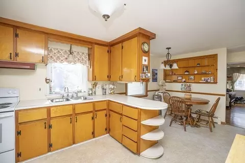 183 Glendale Rd, Attleboro, MA 02703 photo 9