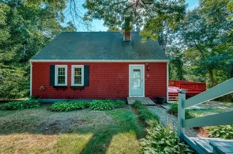 22 Goelette Dr, Plymouth, MA 02360