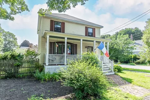 83 Locust St, Danvers, MA 01923 photo 2