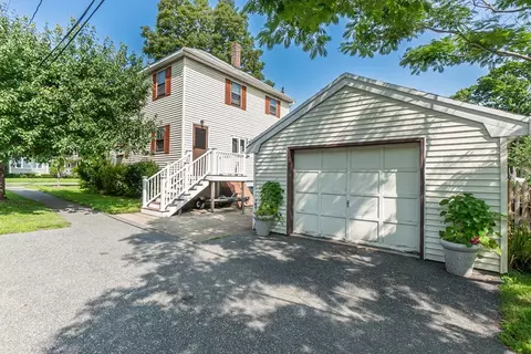 83 Locust St, Danvers, MA 01923 photo 3