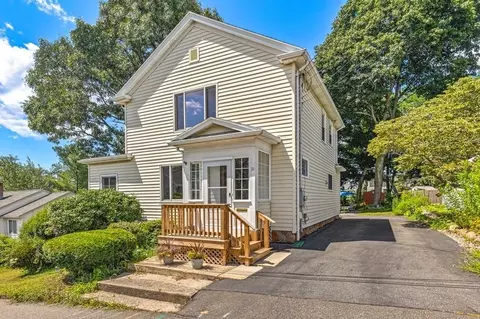 31 Faulkner Pl, Braintree, MA 02184