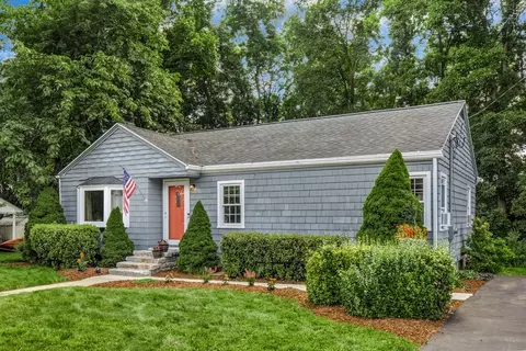 9 Hollywood Dr, Grafton, MA 01536