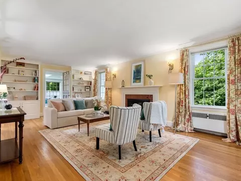 70 Edgebrook Rd, Framingham, MA 01701 photo 4