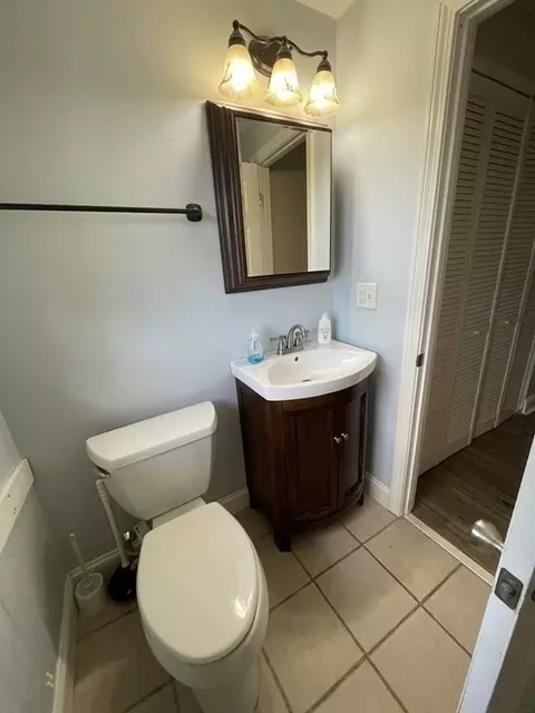 30 Cromesett Rd, Wareham, MA 02571 photo 14